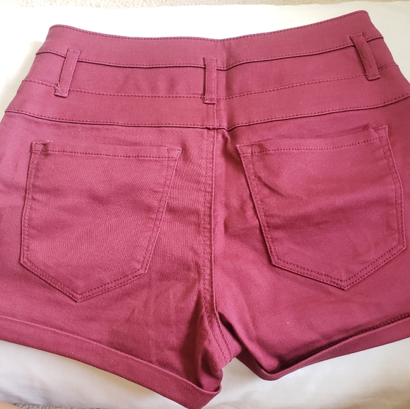 Maroon Hi-rise shorts - Picture 3 of 5